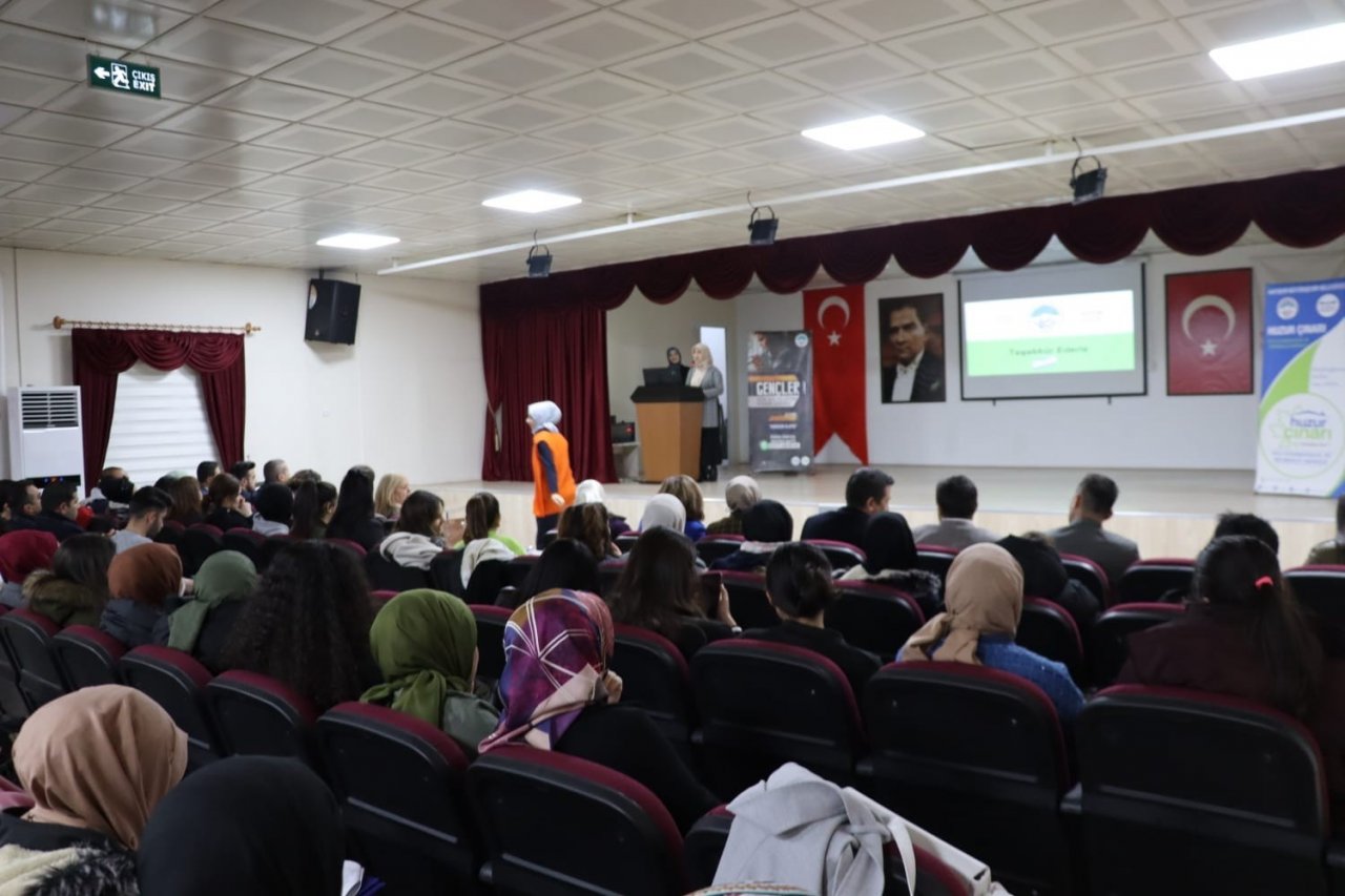 Büyükşehir ’Sırdaşın Olayım’ Projesini Üniversite Gençliği İle Buluşturuyor