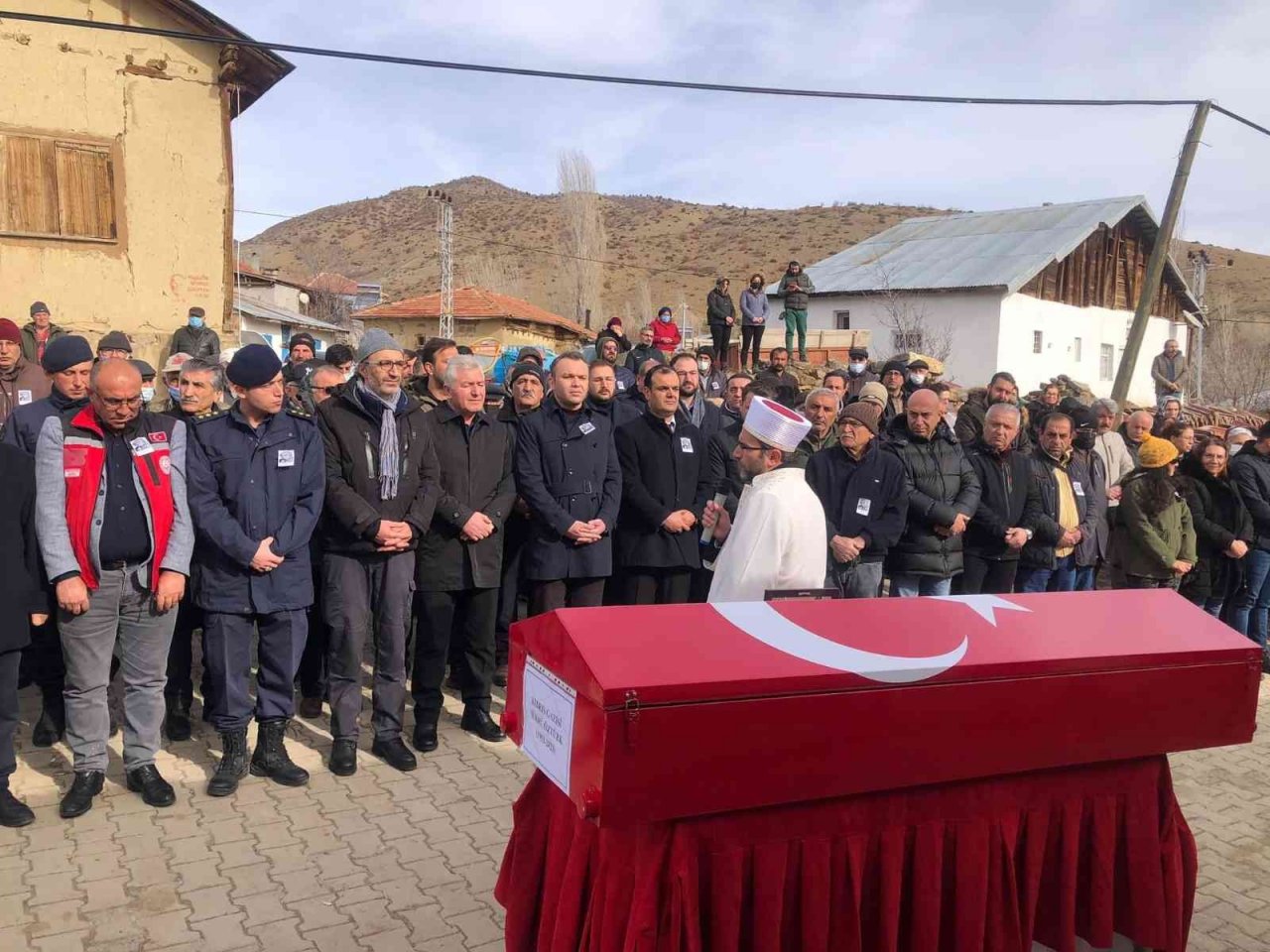 Kıbrıs gazisi son yolculuğuna uğurlandı