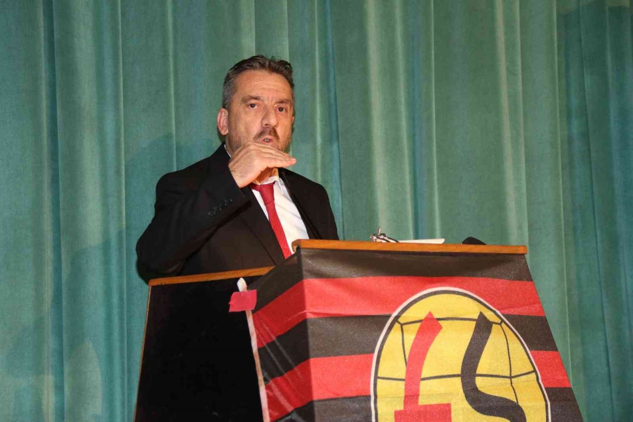 Eskişehirspor’un yeni başkanı Erkan Koca oldu
