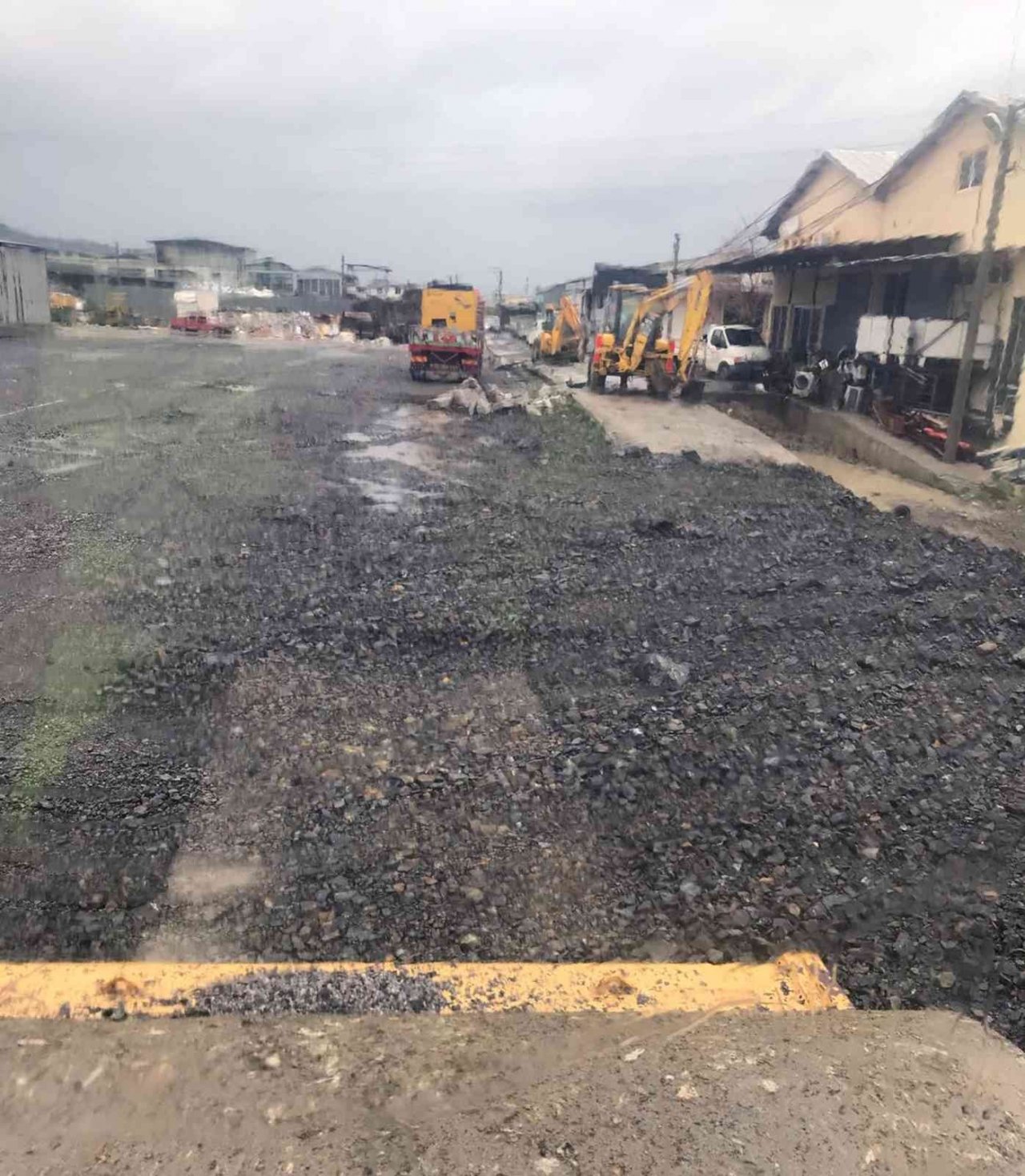 Ortaca’da yol bakım-onarım çalışması devam ediyor