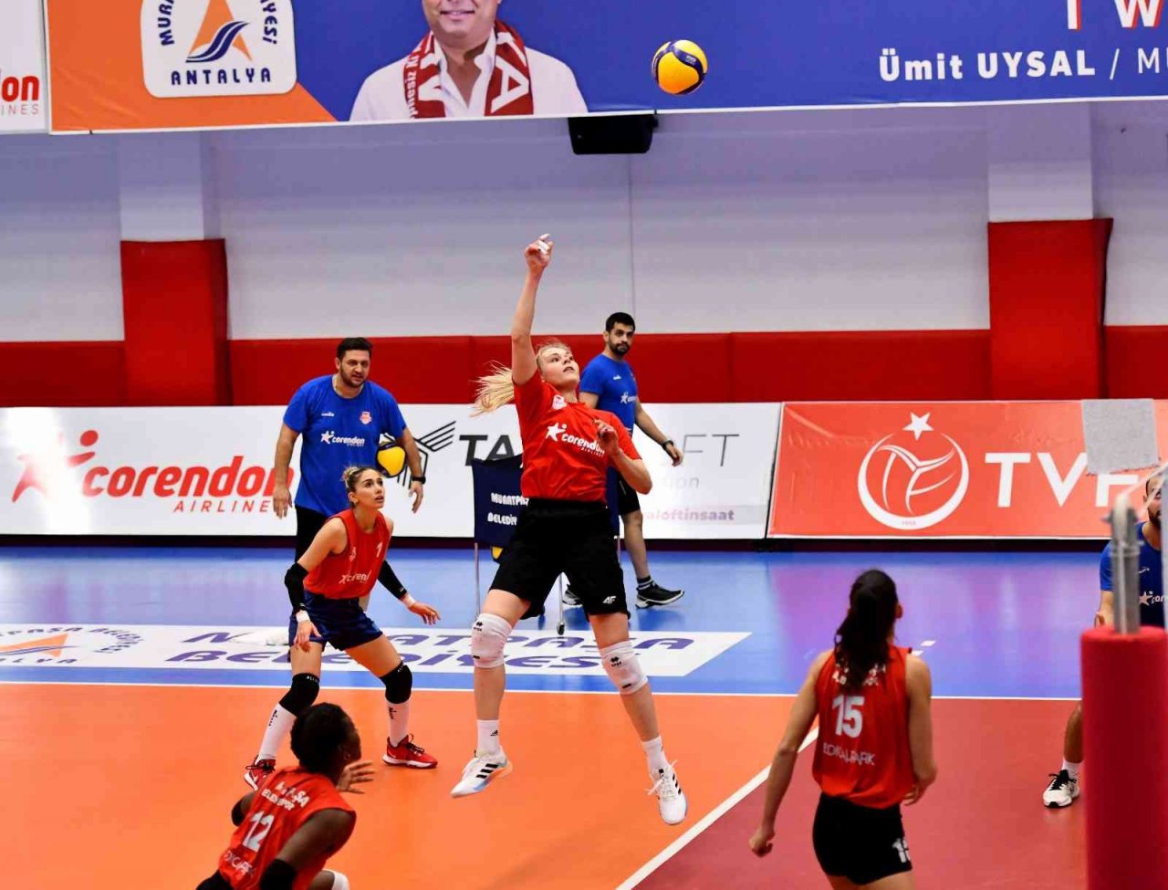 Dudek’li Muratpaşa lideri gözüne kesti