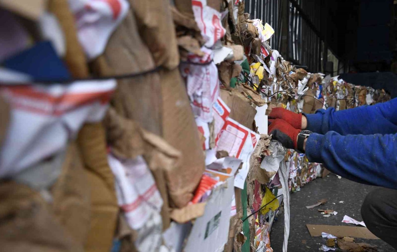 Kuşadası’nda 70 bin ton evsel atık toplandı