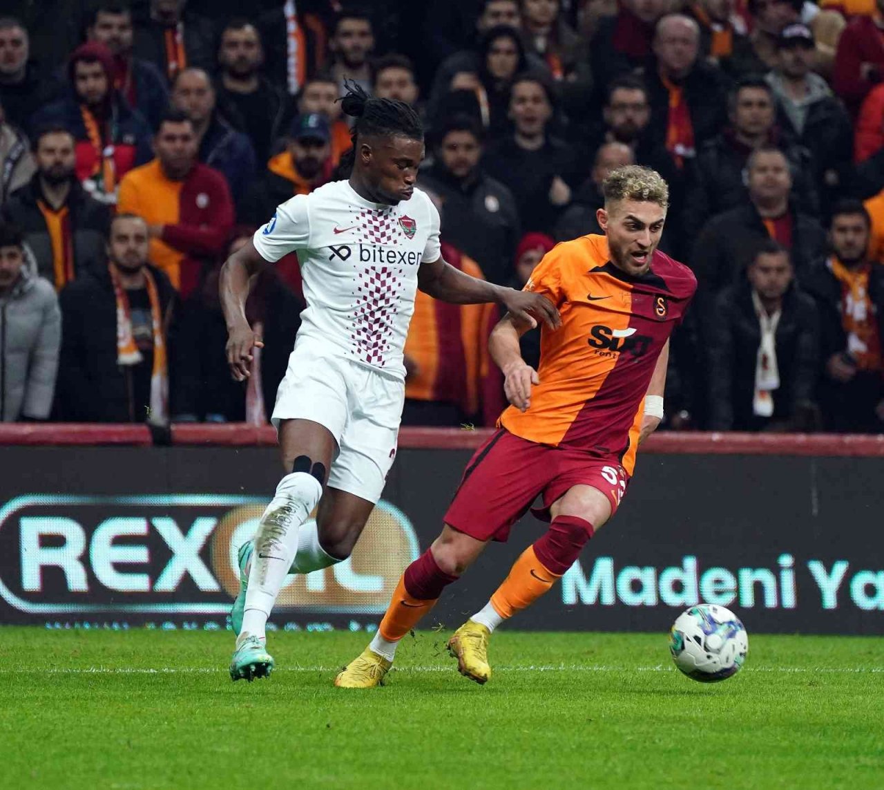 Spor Toto Süper Lig: Galatasaray: 3 - Hatayspor: 0 (İlk yarı)