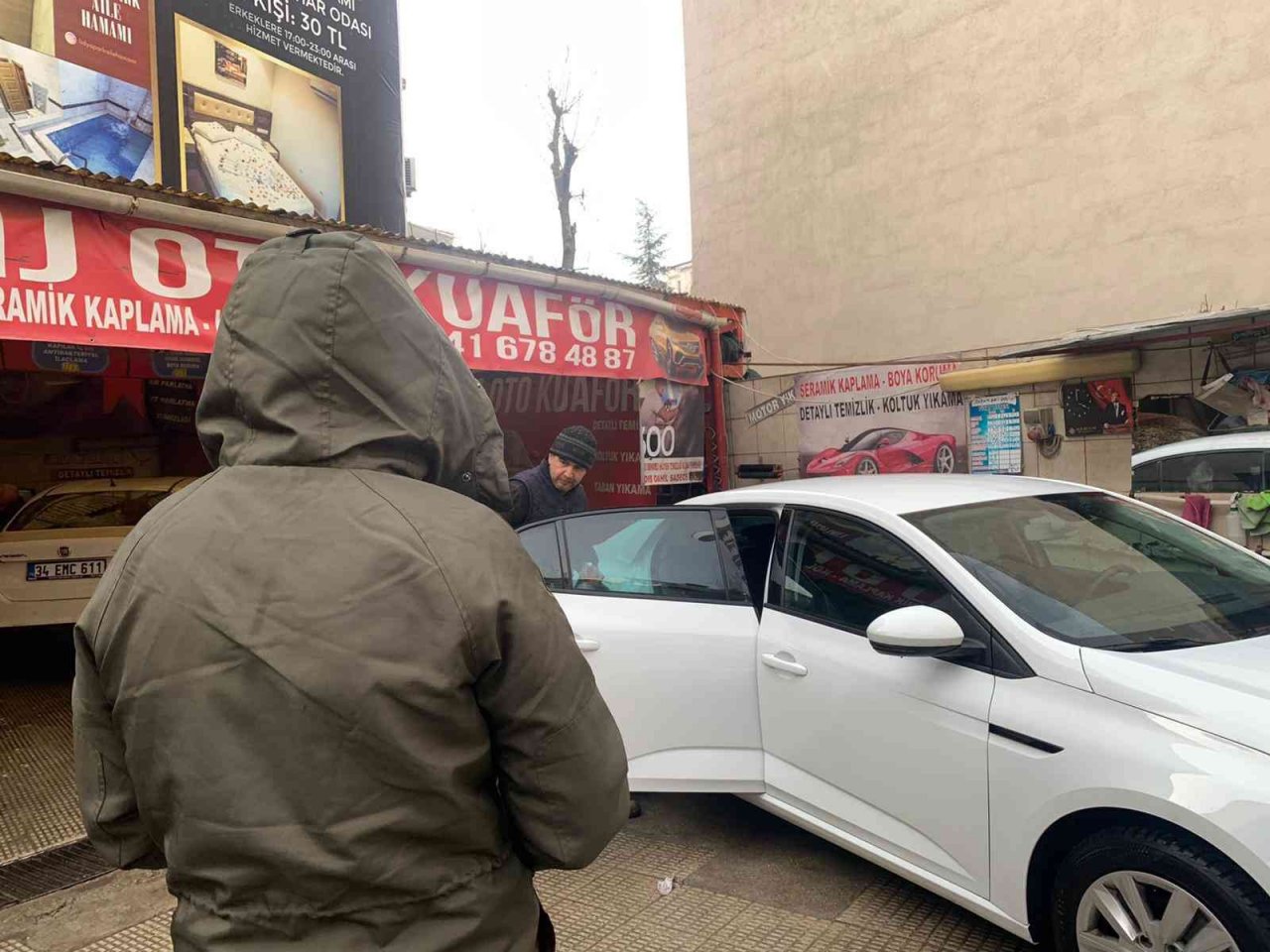 Başkasına ait telefonu sattı