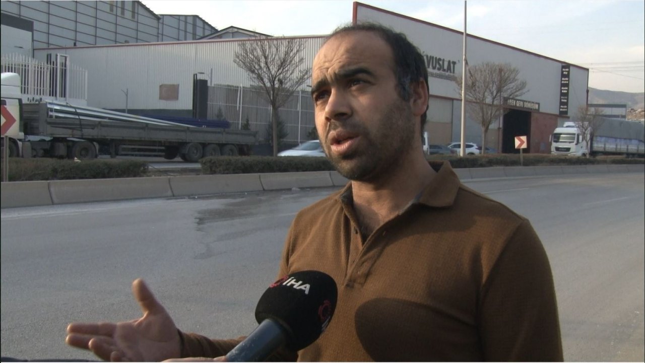 Ters yönde giden otomobil motosikleti biçti