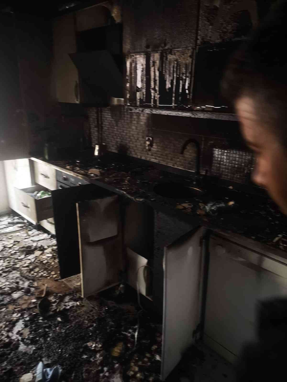 Besni’de ki yangında 2 kişi yaralandı