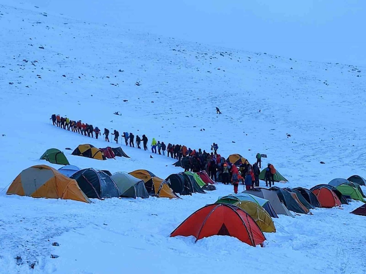 Aydınlı dağcı Sarıkamış şehitleri için tırmandı