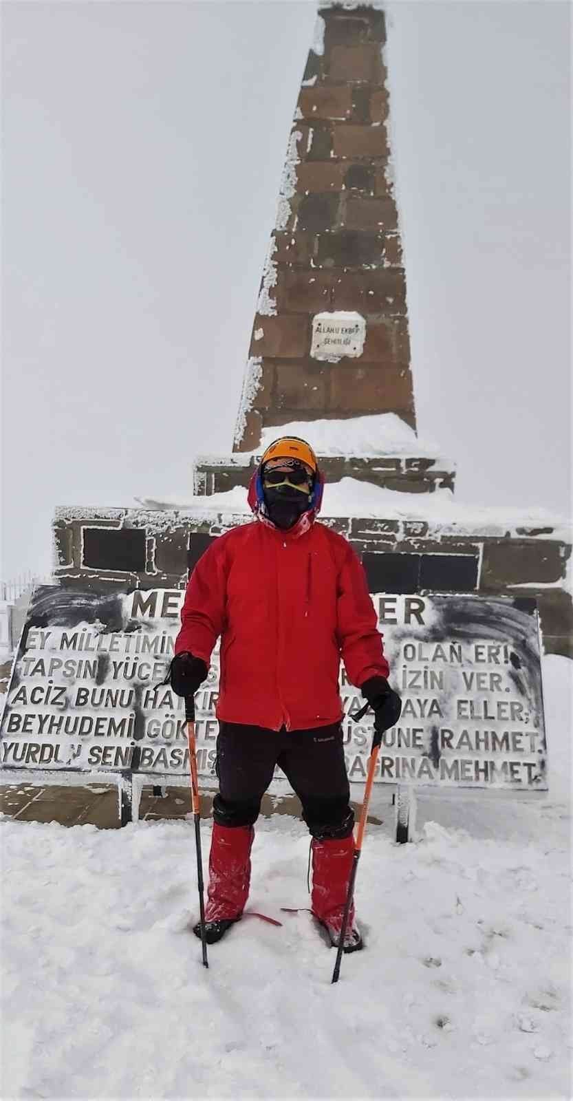 Aydınlı dağcı Sarıkamış şehitleri için tırmandı