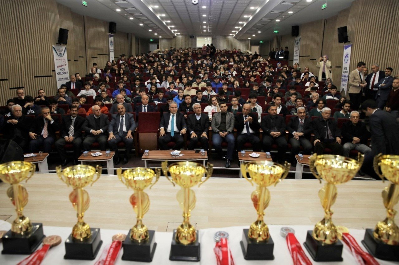 Battalgazi’deki şampiyonlar ödüllerine kavuştu