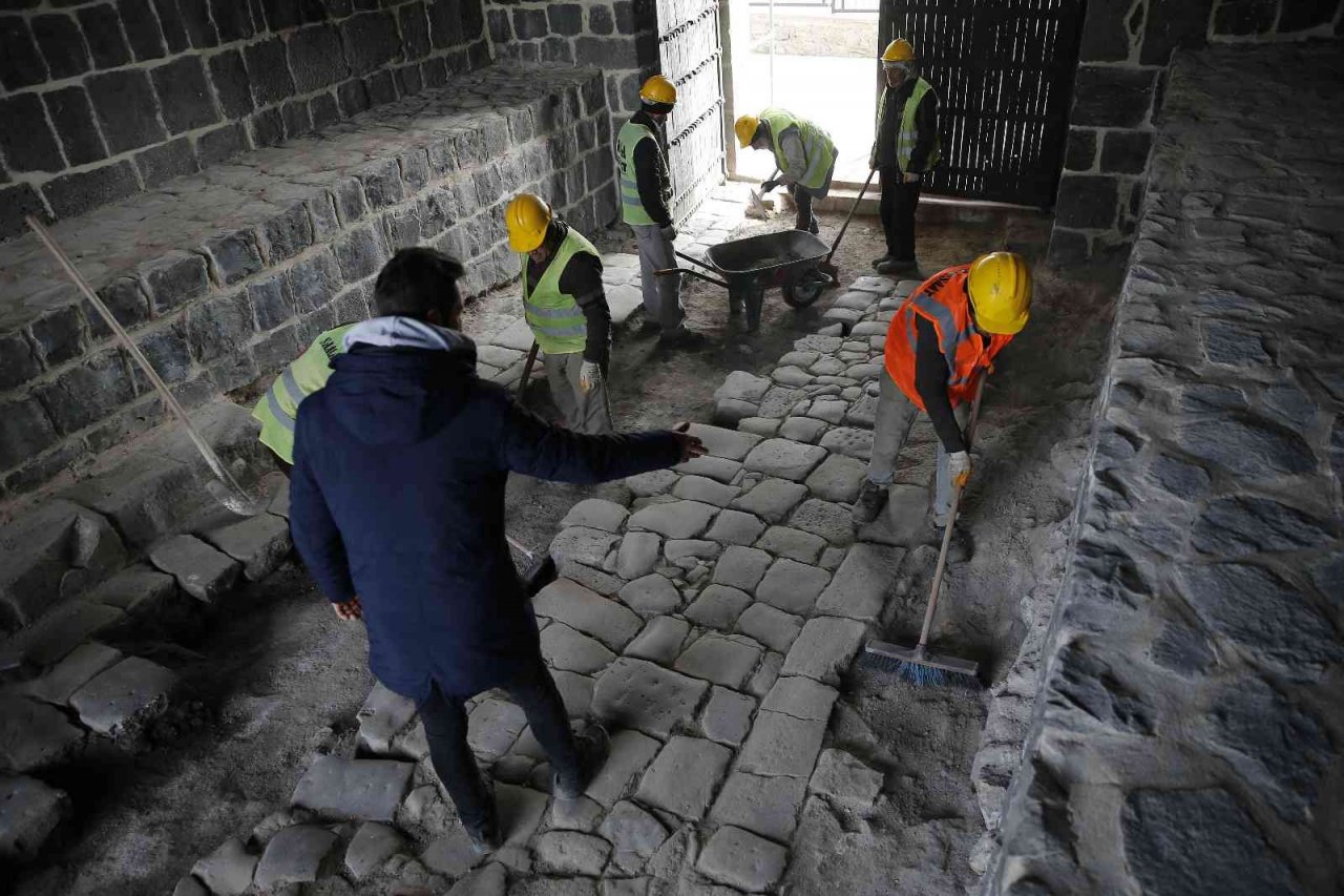 Diyarbakır’da 1700 yıllık tarih gün yüzüne çıktı