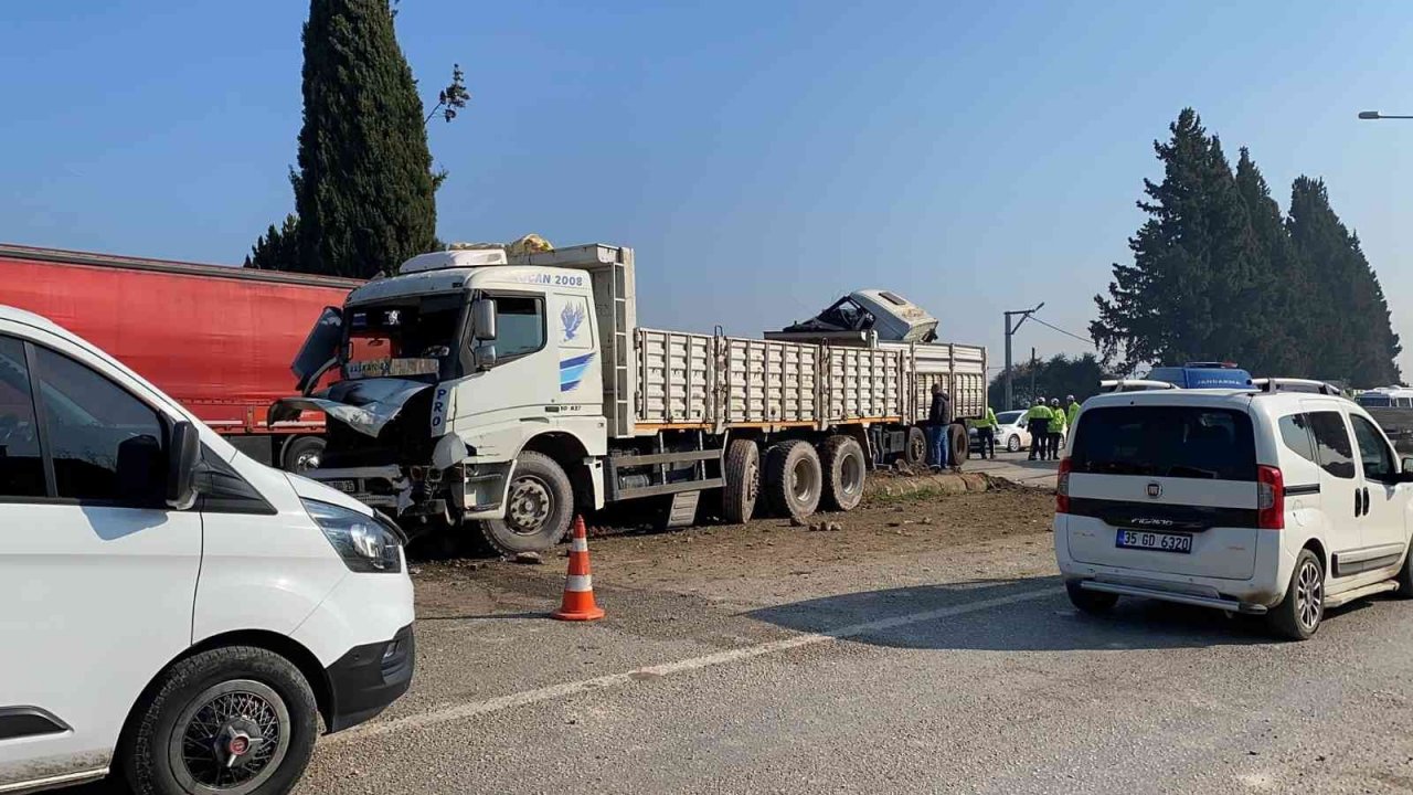 Torbalıda feci kaza: 2 ağır yaralı