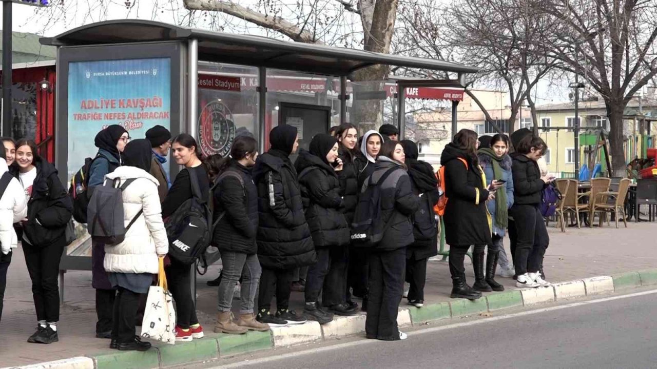 Bu ilçede öğrencilere ulaşım ücretsiz