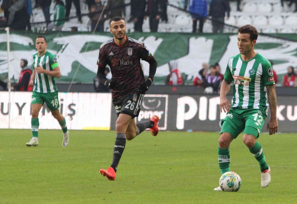 Konyaspor evinde ağırladığı Beşiktaş'a uzatmalarda yediği golle 2-1 yenildi
