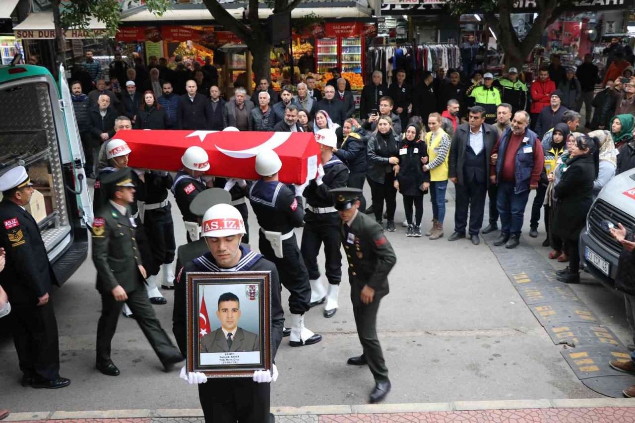 Mersinli şehit uzman çavuş son yolculuğuna uğurlandı