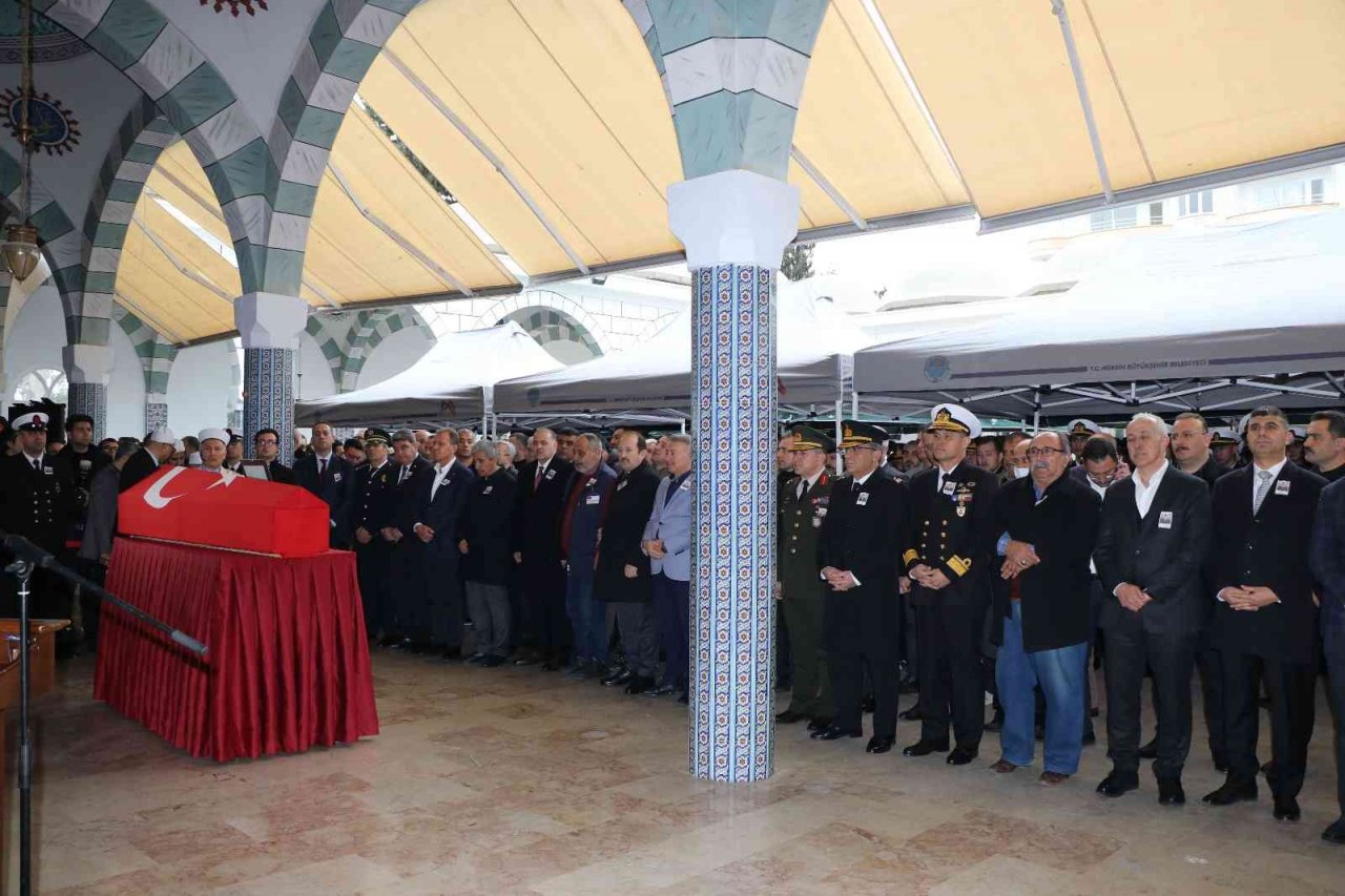 Mersinli şehit uzman çavuş son yolculuğuna uğurlandı