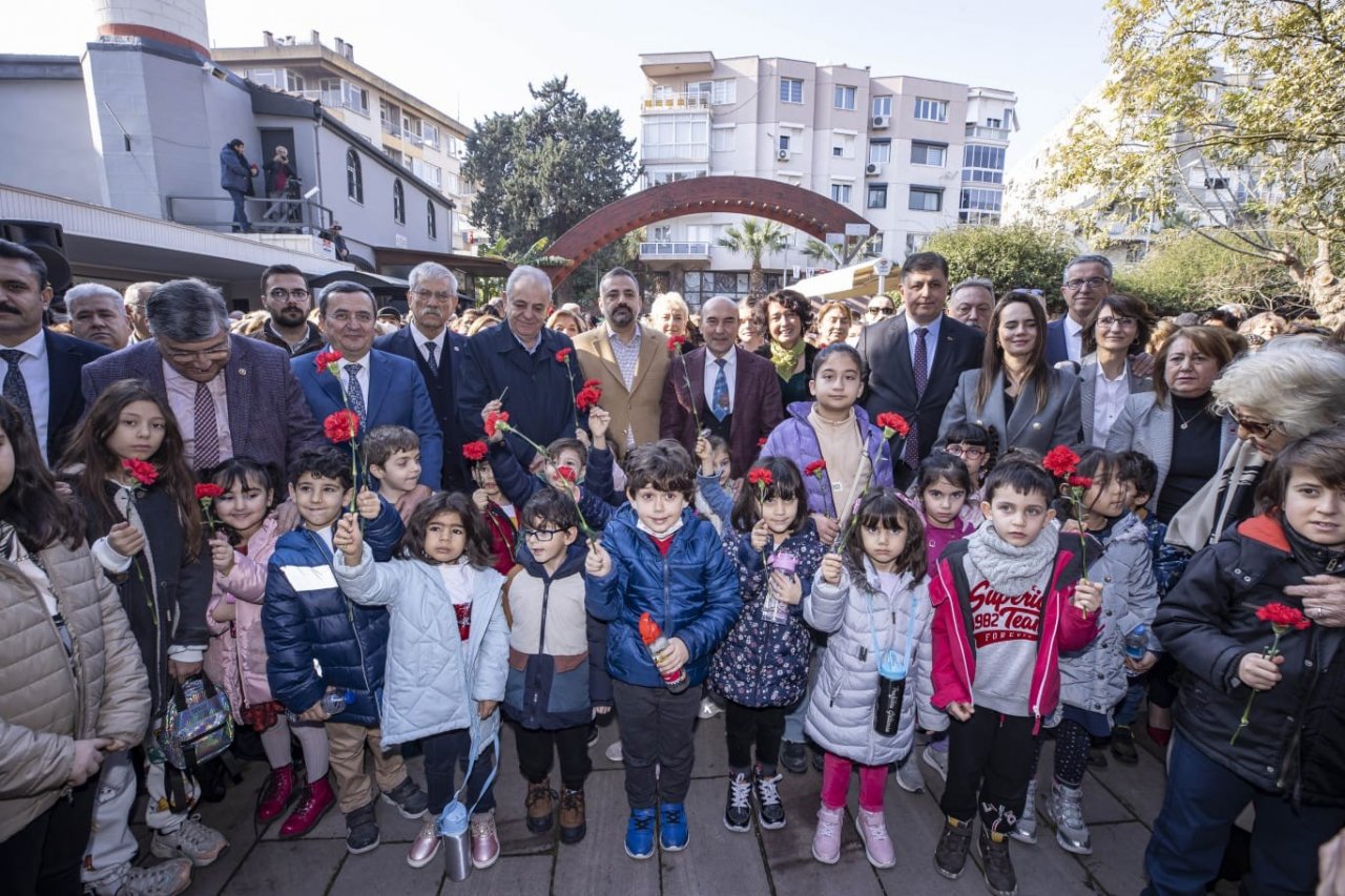 Zübeyde Hanım ölümünün 100. yıl dönümünde kabri başında anıldı
