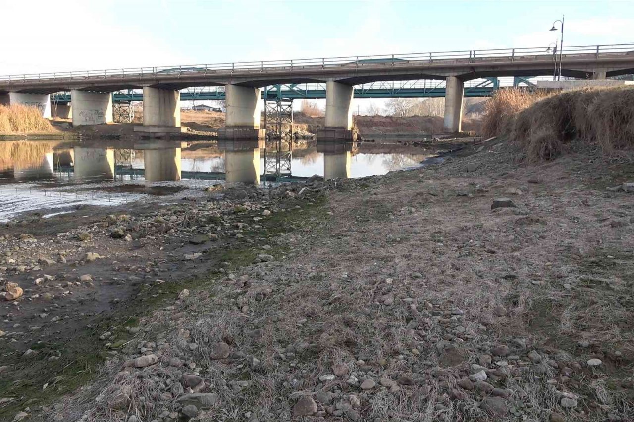 Kuraklık, Türkiye’nin en uzun nehrini etkiledi: Su seviyesi azalan Kızılırmak’ta adacıklar ortaya çıktı