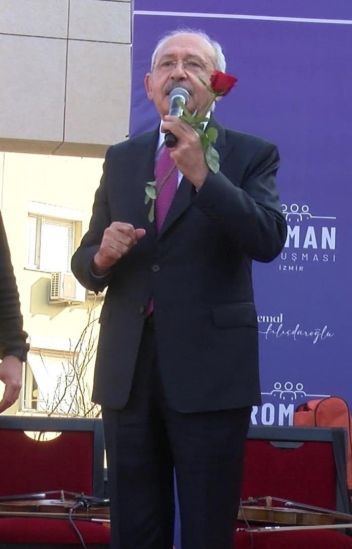 Kılıçdaroğlu: "Cumhuriyet tarihinde ilk kez bir Roman milletvekili meclise girdi"