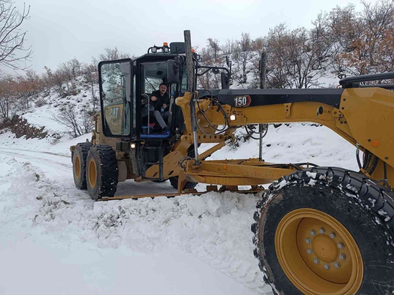 Elazığ’da 84 köy yolu ulaşıma kapandı