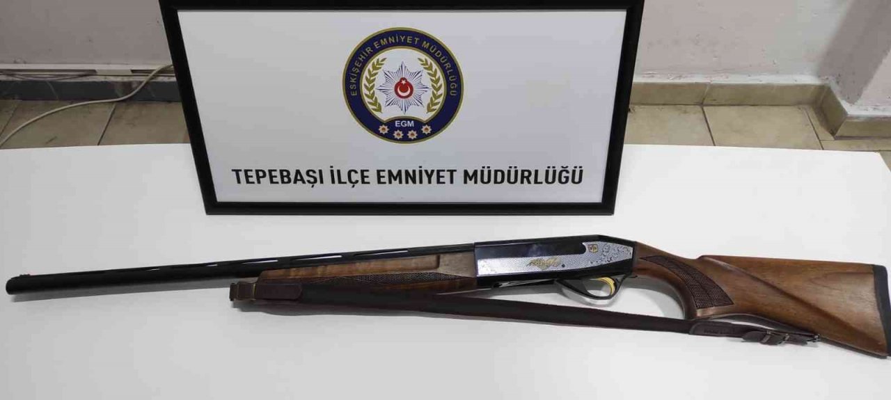 Şüpheli şahıslara yönelik operasyonda uyuşturucu ve silah ele geçirildi