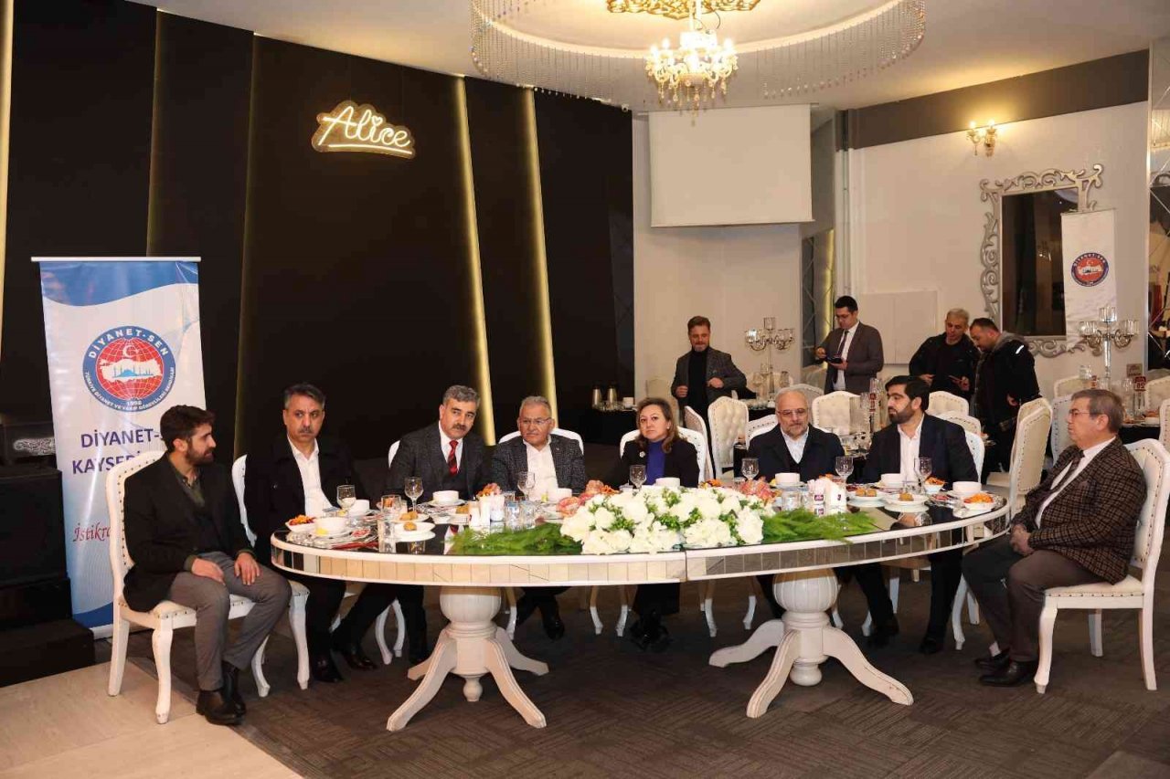 Başkan Büyükkılıç, ’Hanımlar Büyük Buluşması’na katıldı