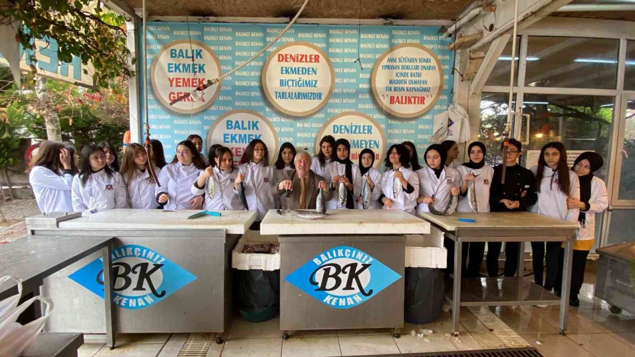 Geleceğin aşçılarının ilk dersi deniz ve balık oldu