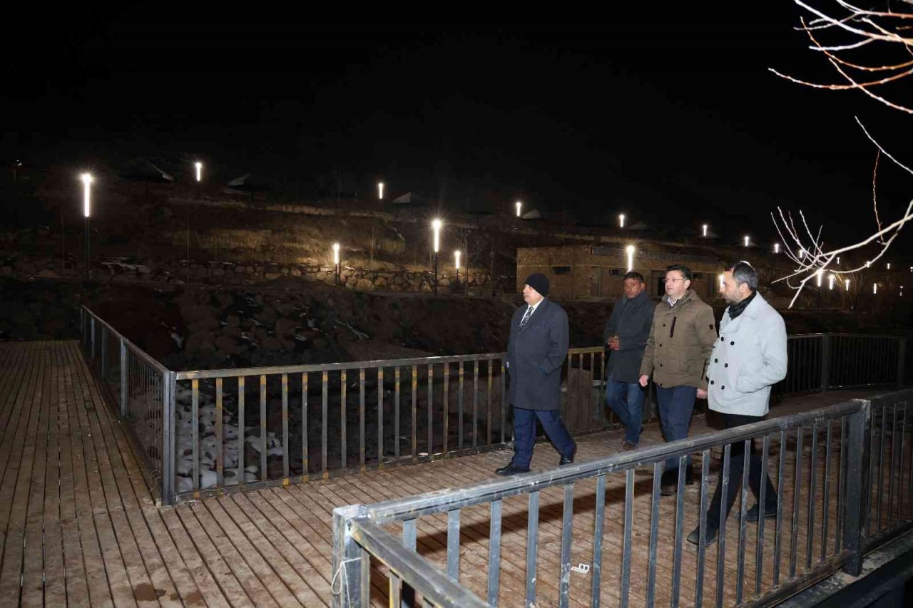 Zincidere 100. Yıl Mesire alanı Gece Işıl Işıl