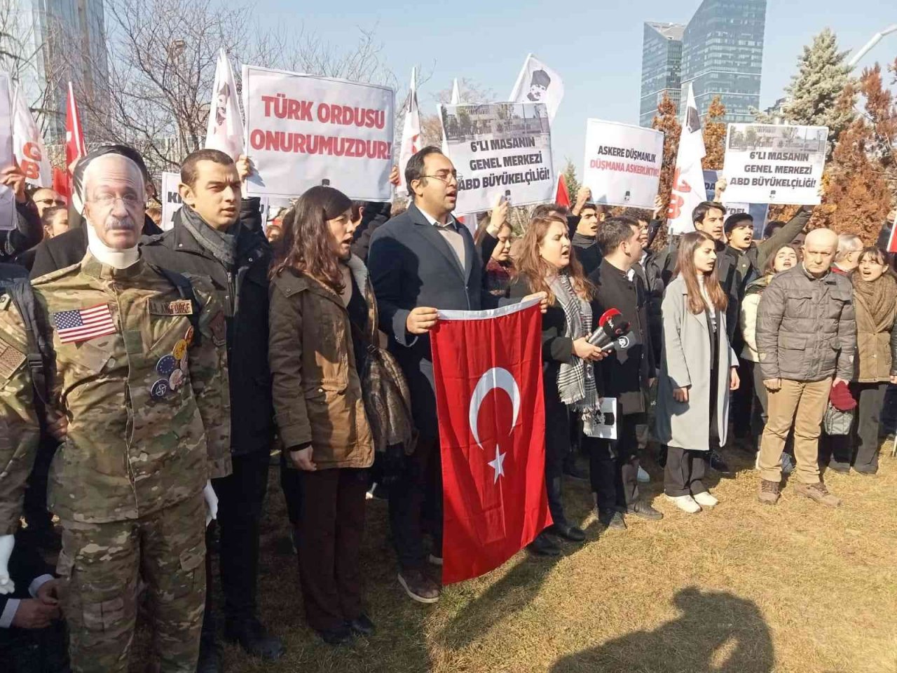 CHP Genel Başkanı Kılıçdaroğlu’na Amerika üniformalı tepki
