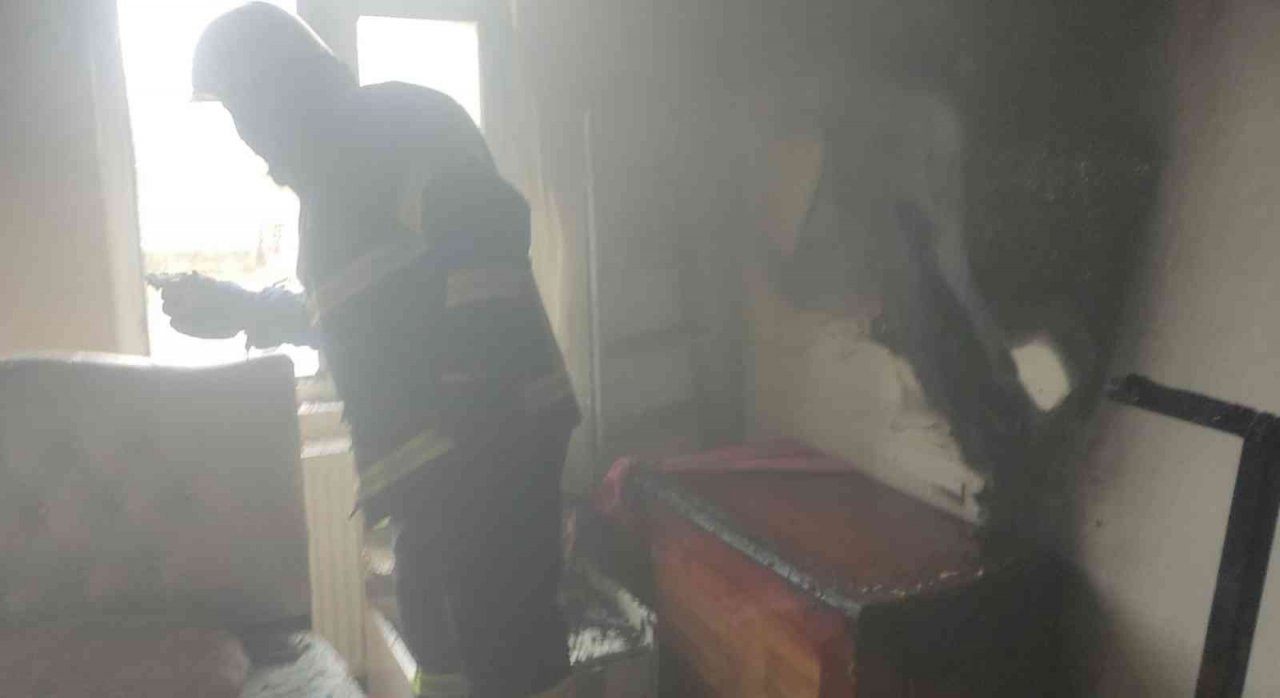 İkamette çıkan yangın hasara neden oldu