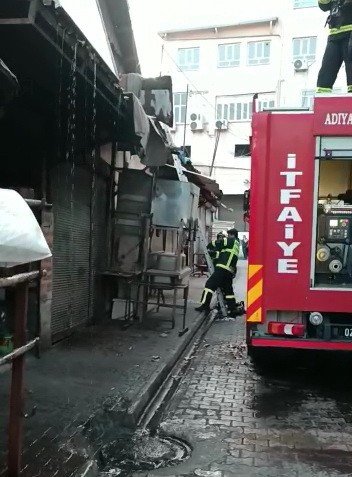 İş yerinde çıkan yangın korkuttu