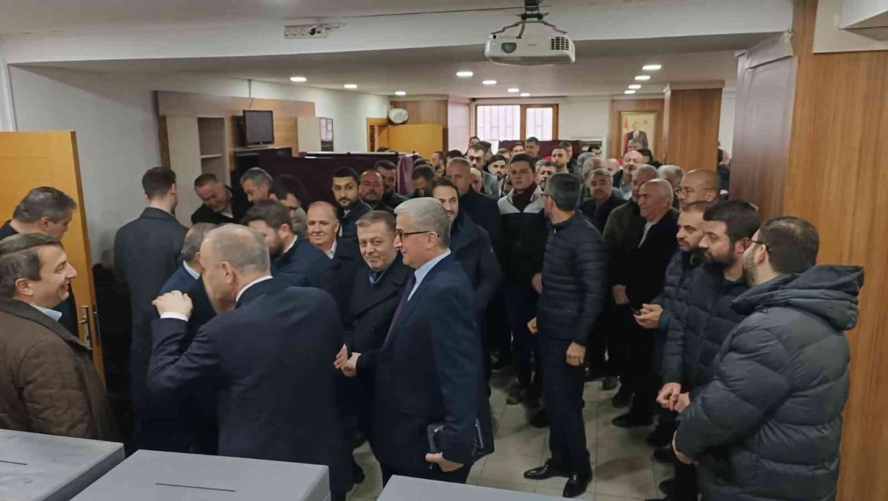 Düzce AK Parti’de temayül yoklaması