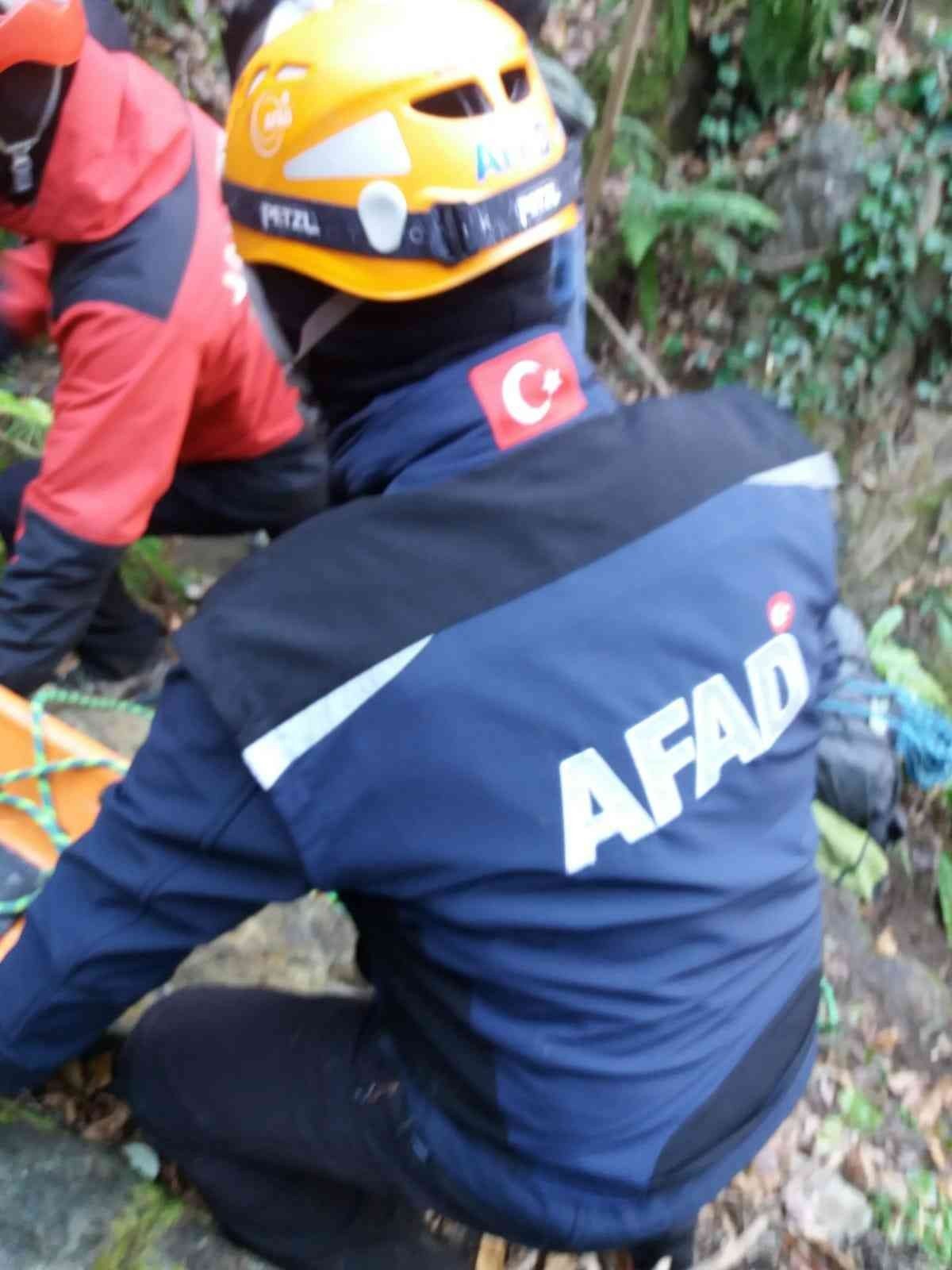 Av için evden çıkıp dönmeyen şahıs ormanda ölü bulundu