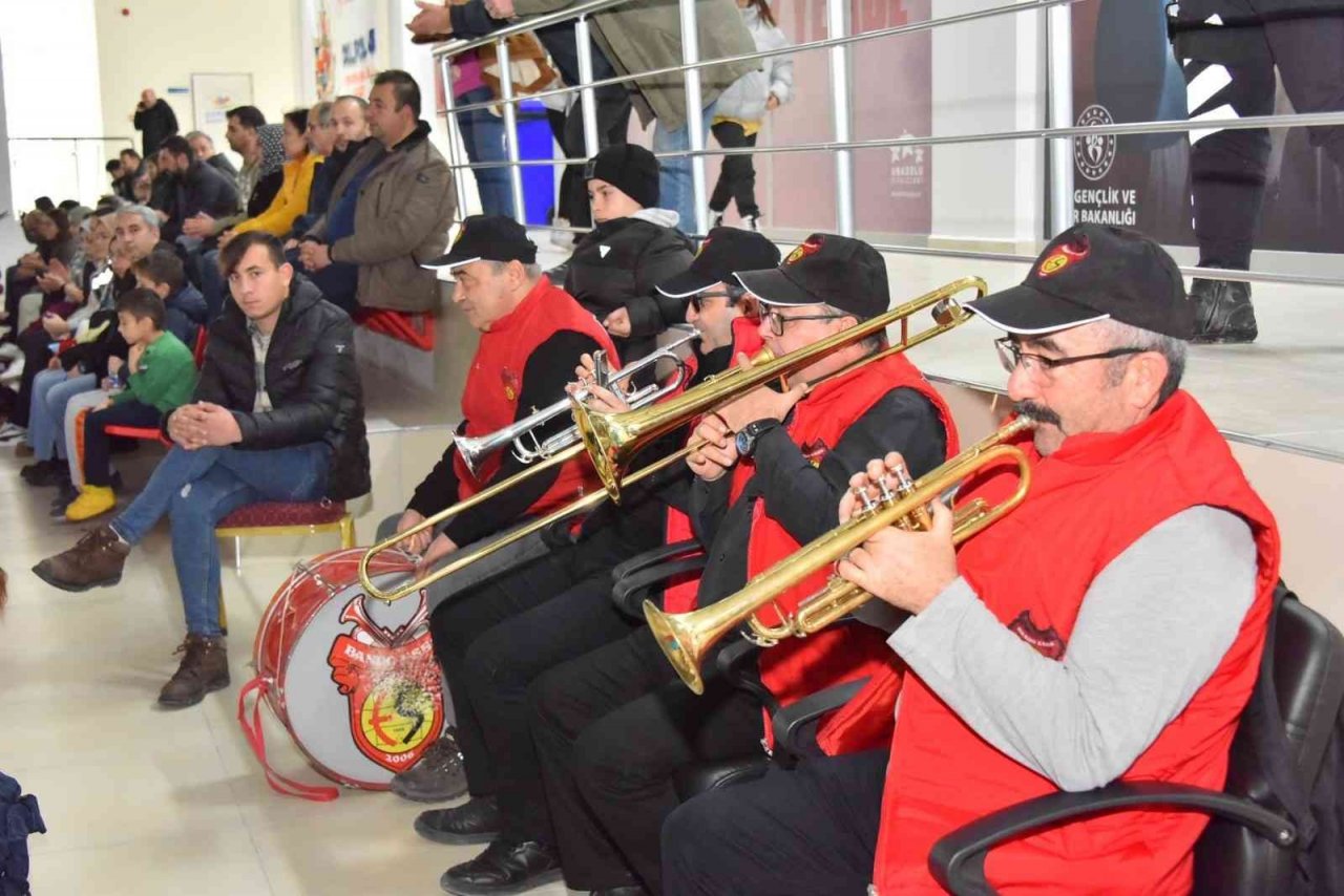 TVF Bayanlar 2. Lig: Bozüyük Belediyesi Eğitim Spor: 3 - Bilecik Belediye Spor: 0