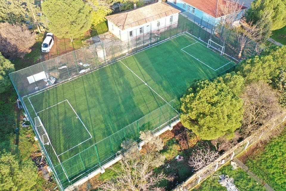 Çine’de 3 mahalle yeni halı sahaya kavuştu