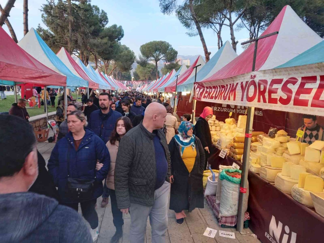 Dadaşlar Efelerle Aydın’da buluştu, Tekstil Park’ta adım atacak yer kalmadı