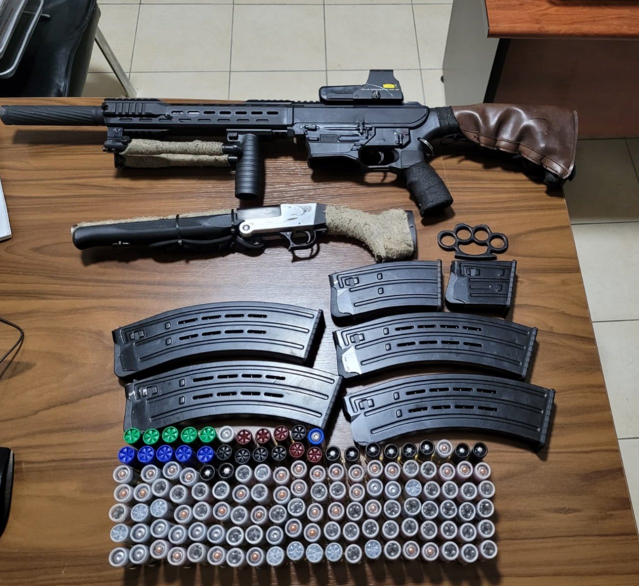 Denizli’de kumar ve fuhşa geçit verilmedi