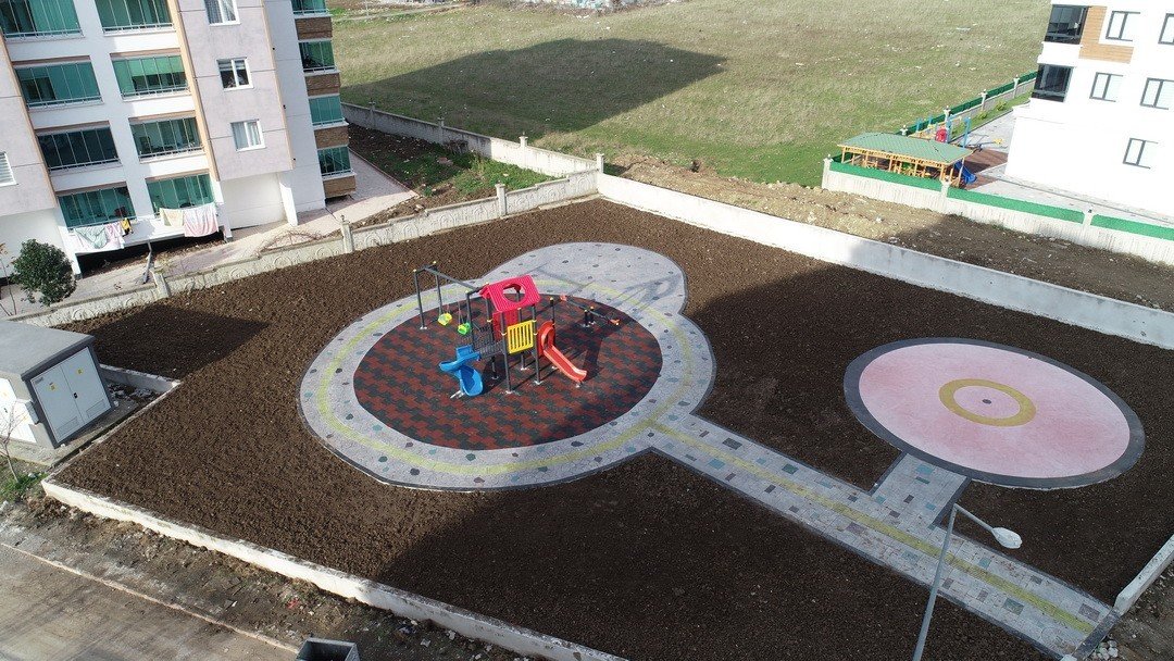 İlkadım’da parklar yenilendi