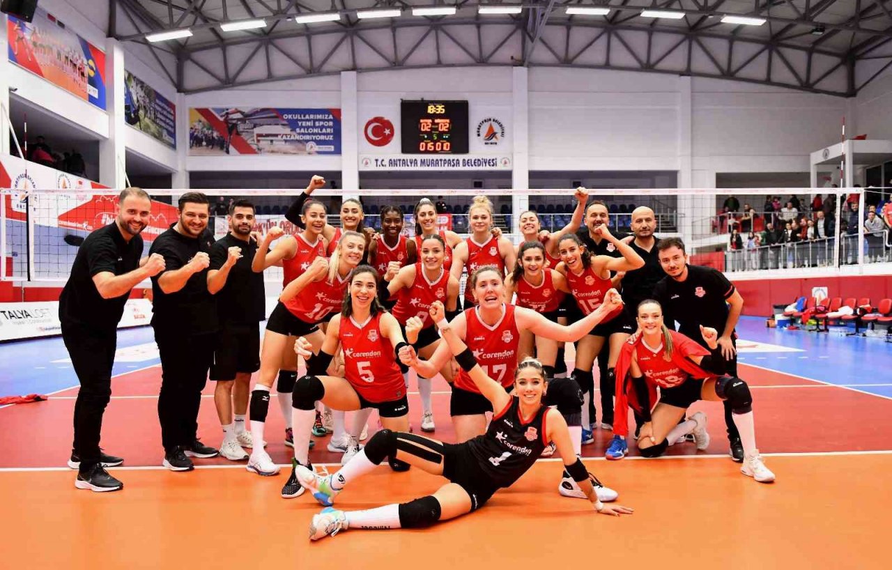 Muratpaşa’nın kızları evinde galip