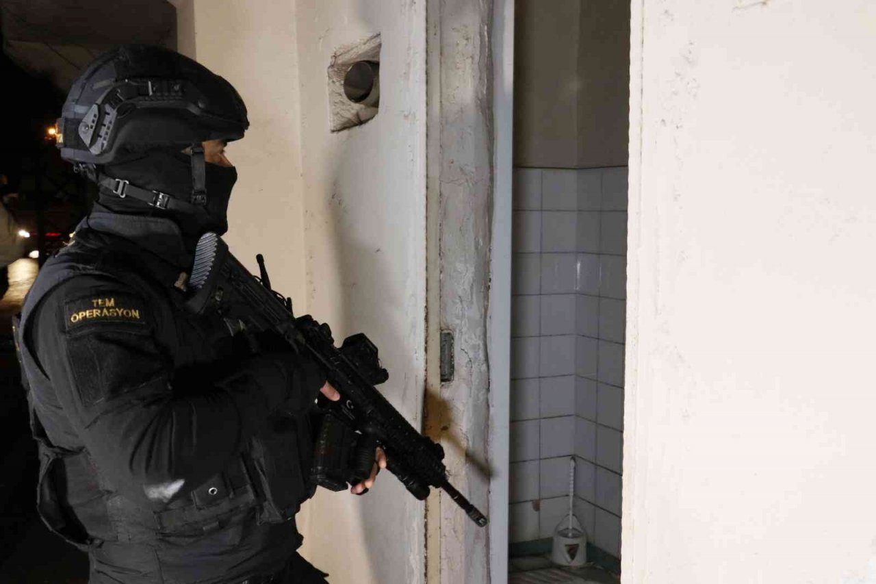 Adana’da terör örgütü DEAŞ’a şafak operasyonu: 7 gözaltı kararı