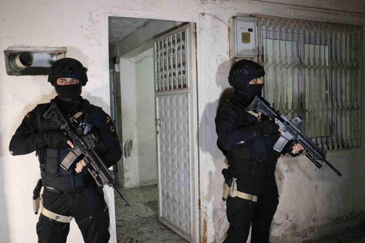 Adana’da terör örgütü DEAŞ’a şafak operasyonu: 7 gözaltı kararı
