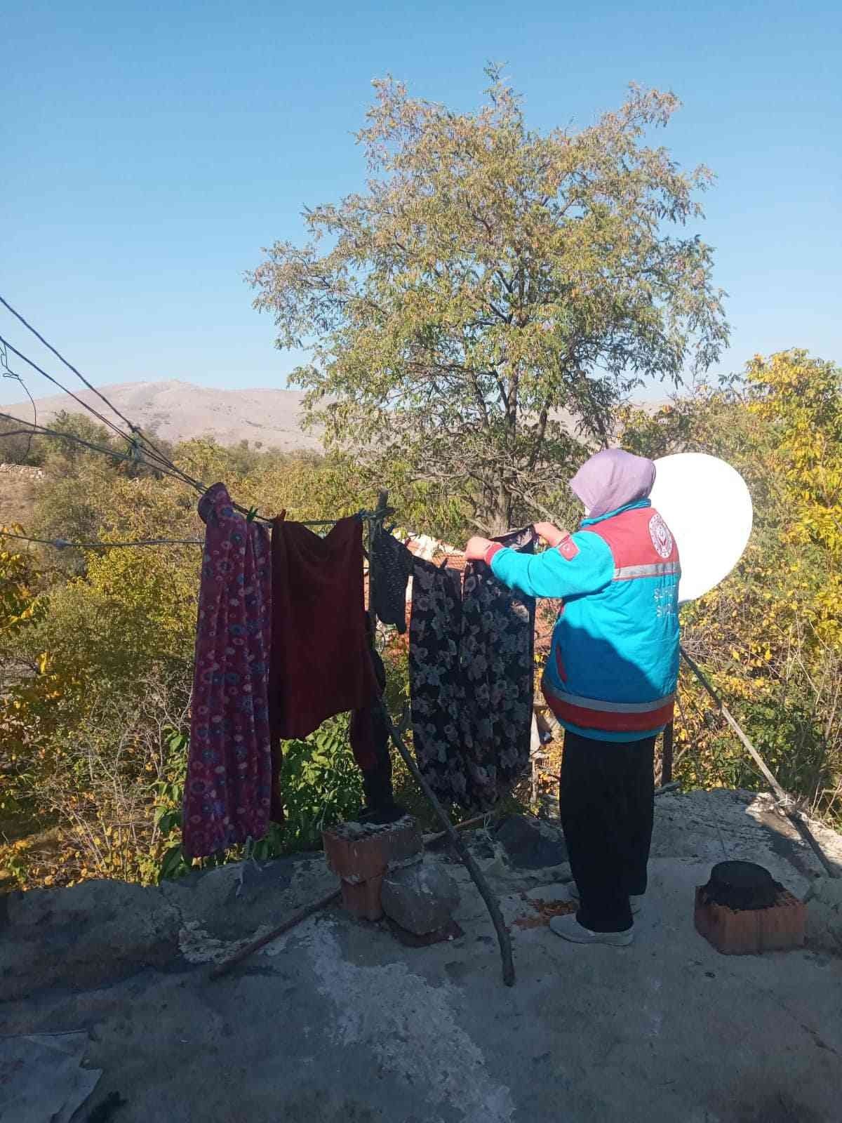 120 yaşlı ve engelli vatandaşın her ay ev temizliği ve kişisel bakımları yapılıyor