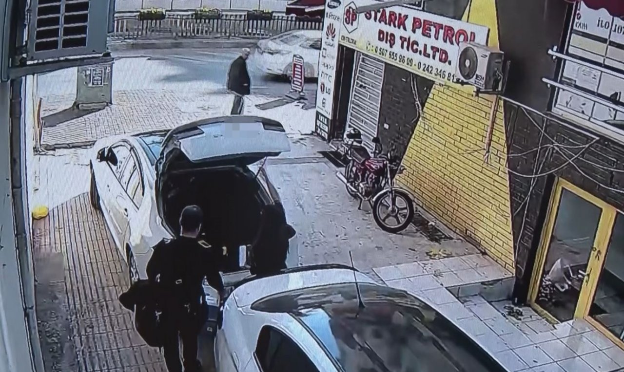 Elektronik mağaza işleten çift, 43 bin 550 liralık eşyanın parasını alamadıkları iddiasıyla şikayetçi oldu