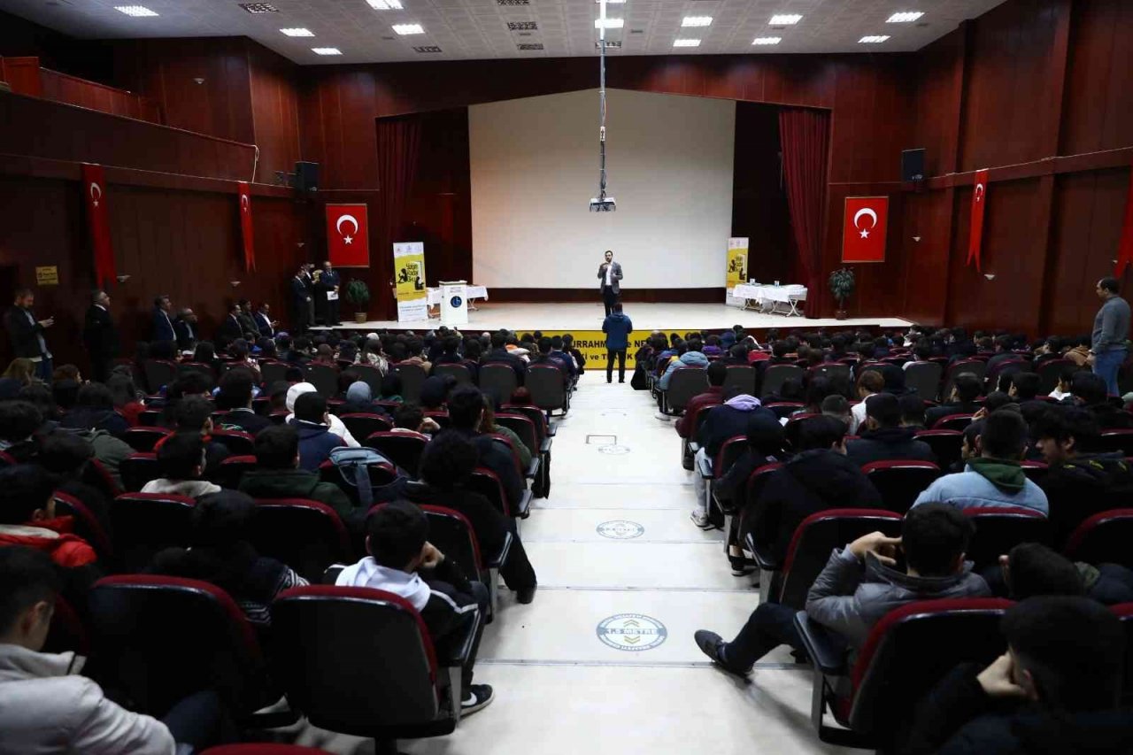 Bağcılar’da öğrenciler her gün yaşı kadar kitap sayfası okuyacak