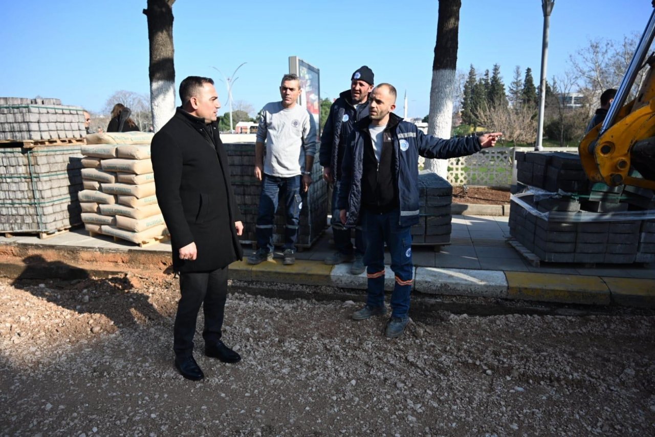 Biga’nın cadde ve sokakları bir bir yenileniyor