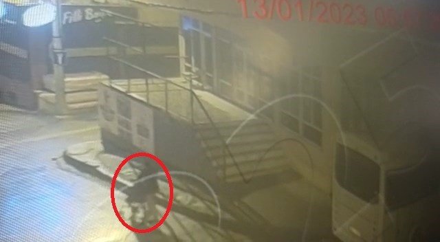 Bursa’da çaldıkları çelik kasayı bebek arabasıyla götürdüler