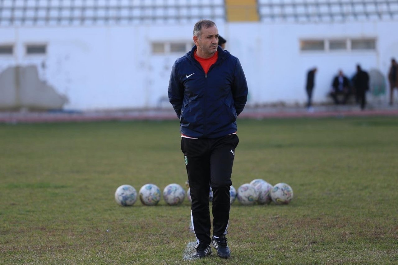 Efeler 09 SFK Teknik Direktörü Kanber: "Daha çok kazanma isteğiyle diğer maçlara hazırlanacağız"