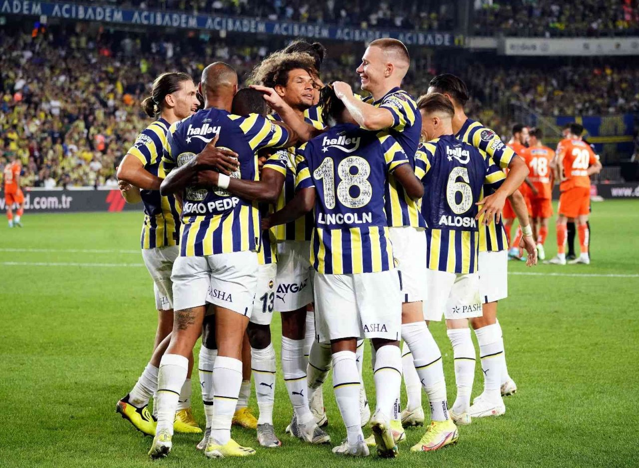 Fenerbahçe, geçtiğimiz sezonu geride bıraktı