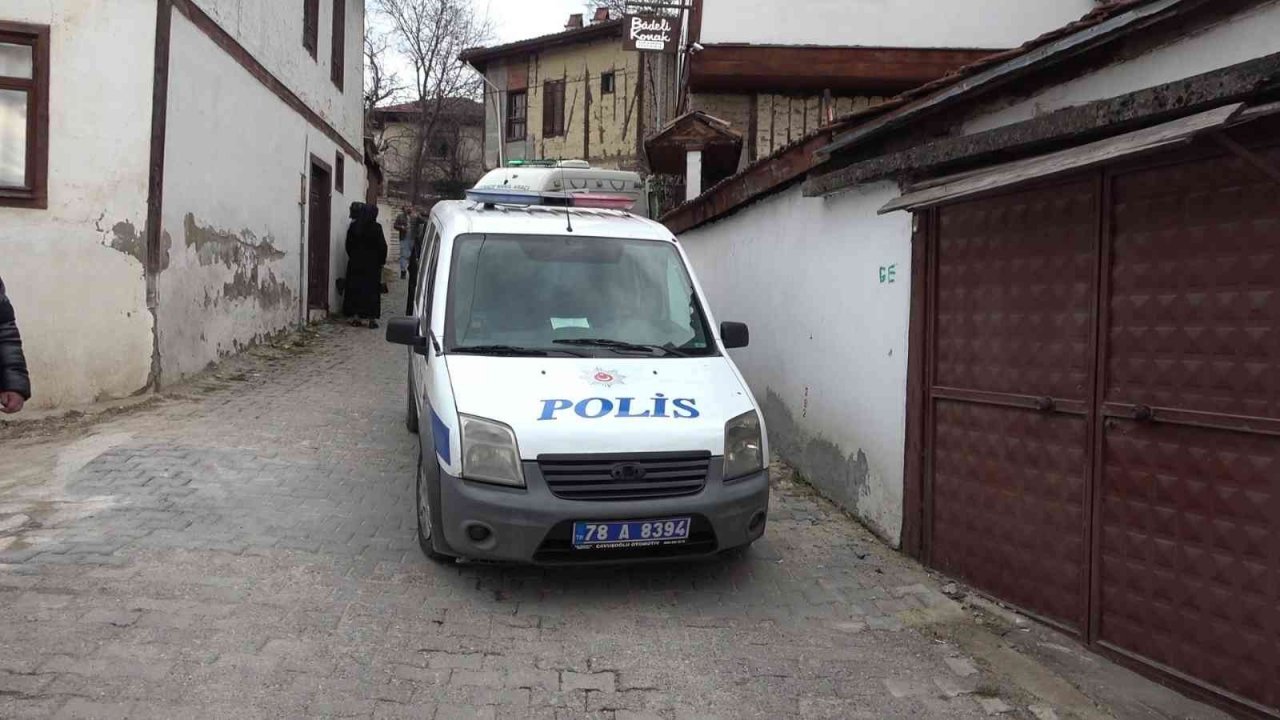 Karabük’te bir kadın evinde ölü bulundu