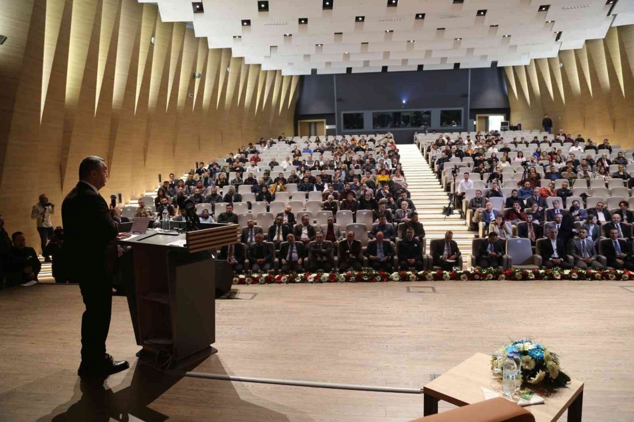 Bakan Yardımcısı Kacır: “Türkiye, küresel üretim zincirlerinde giderek daha fazla katma değer üreten bir ülke haline geliyor”