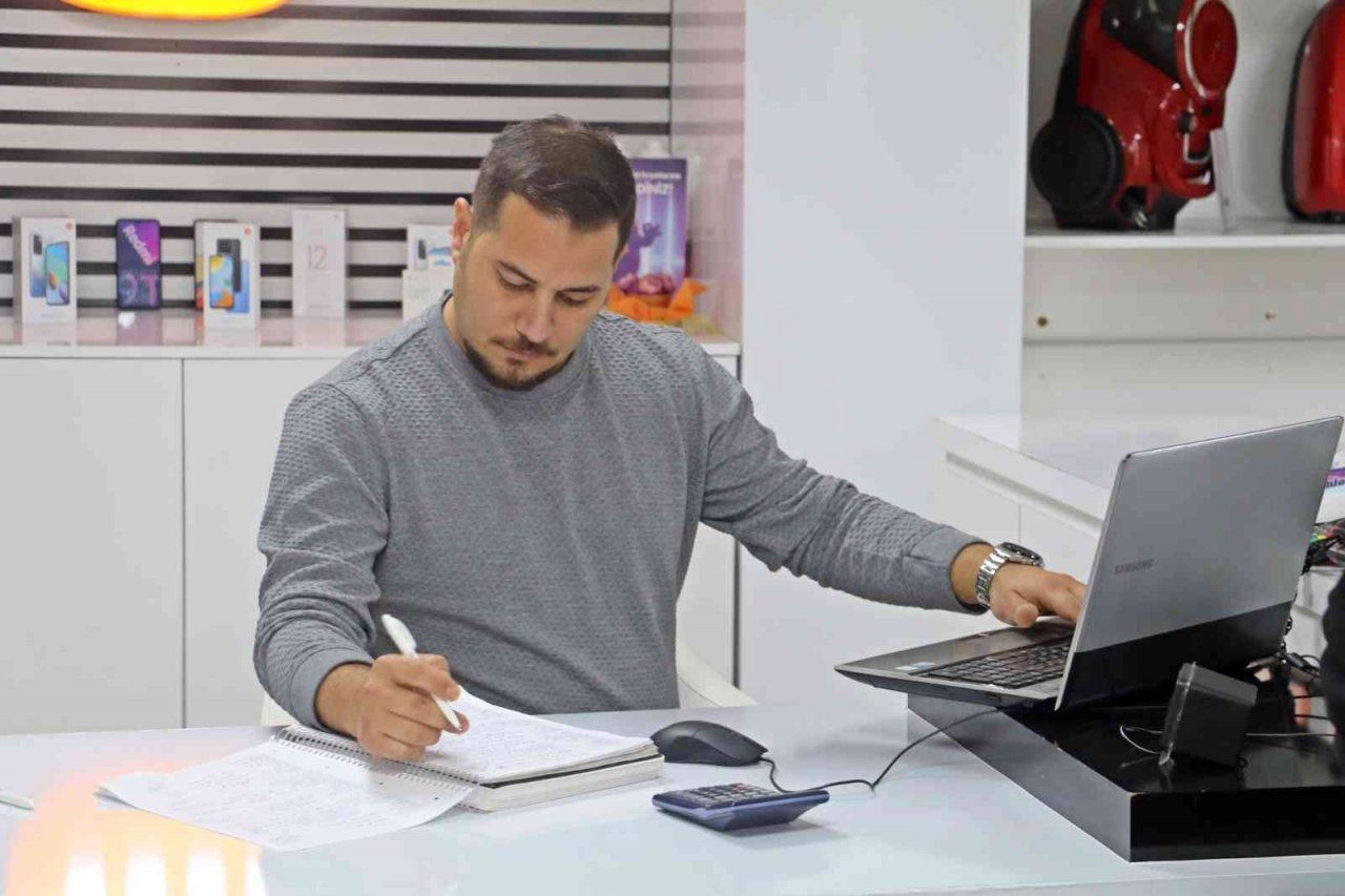 Elektronik mağaza işleten çift, 43 bin 550 liralık eşyanın parasını alamadıkları iddiasıyla şikayetçi oldu